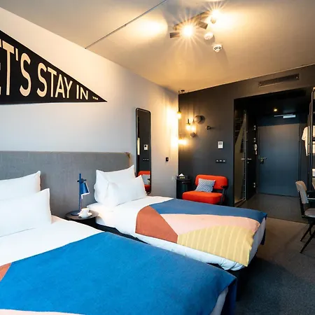 The Social Hub Berlin Alexanderplatz Hotel Exterior photo